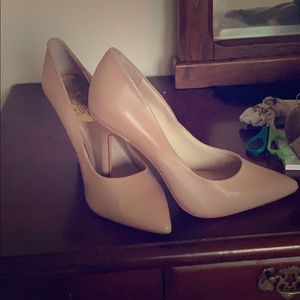 Vince Camuto nude heels
